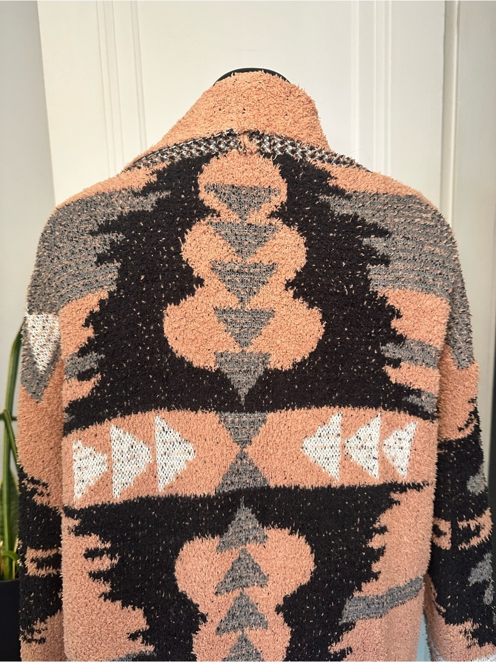 Davi & Dani Womens S Brown Aztec Print Cardigan Sweater - Picture 7 of 13